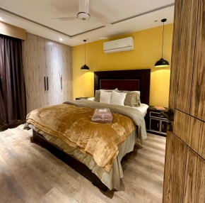 Opus Luxury Residences Gulberg 3 - Cozy 2 Bedroom Apartment